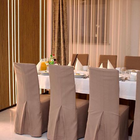 Hotel Lazur Spa & Conference Kaliszki Екстериор снимка