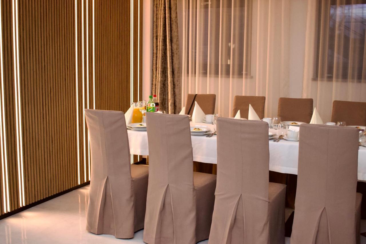 Hotel Lazur Spa & Conference Kaliszki Екстериор снимка