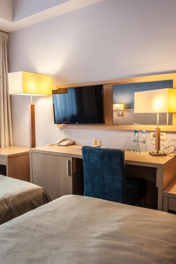 Hotel Lazur Spa & Conference Kaliszki Екстериор снимка